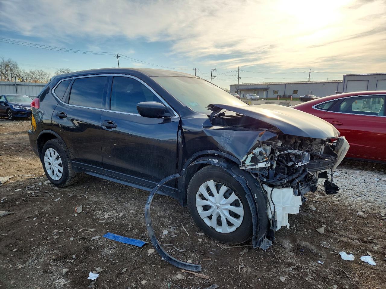 2017 NISSAN Rogue VIN 5N1AT2MV1HC785518 photo 4