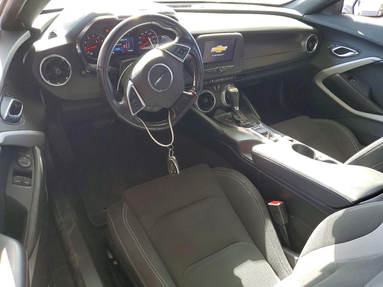 2020 Chevrolet Camaro VIN 1G1FB1RS9L0121864 photo 8