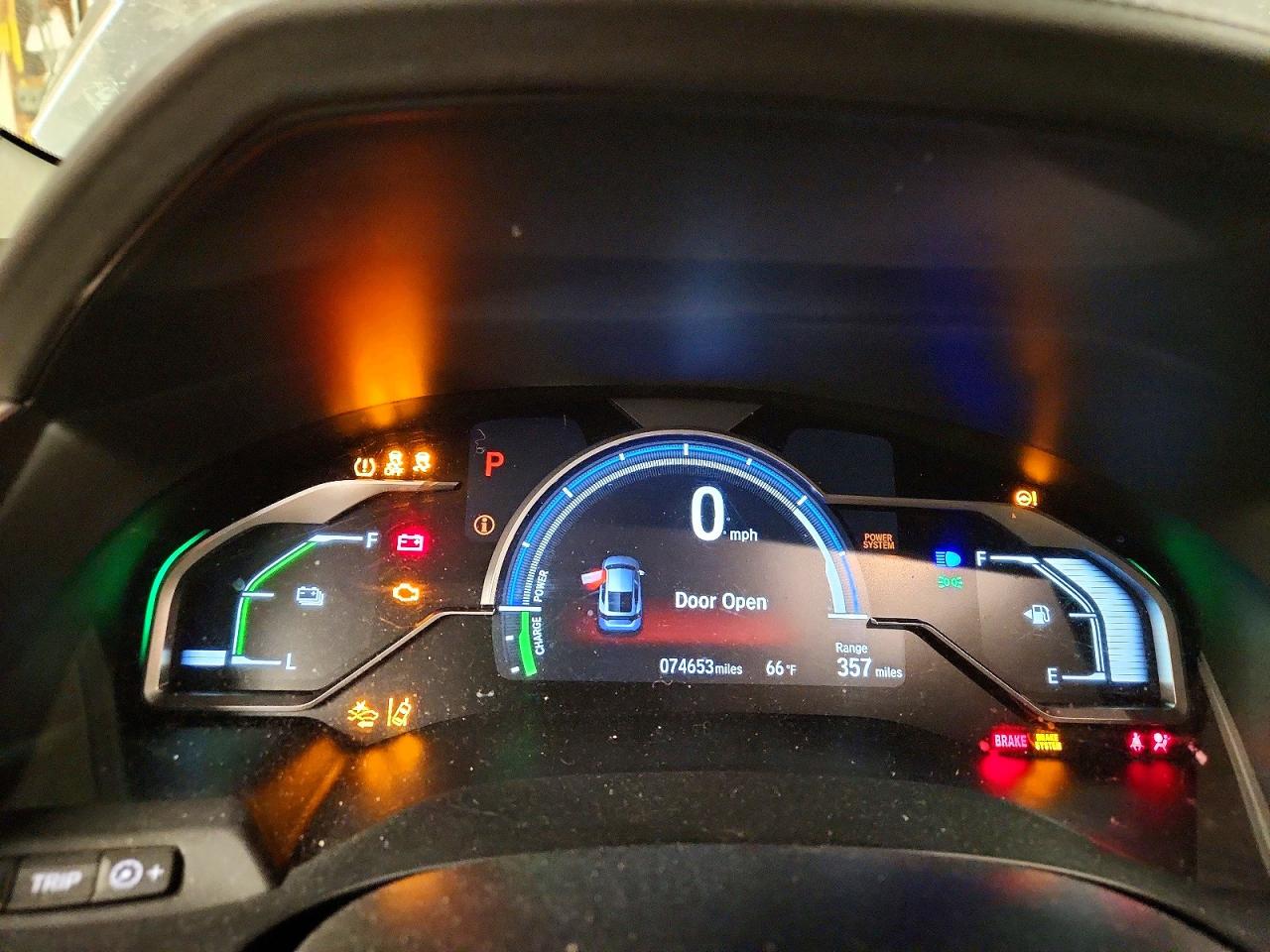 2018 Honda Clarity VIN JHMZC5F14JC005292 photo 9
