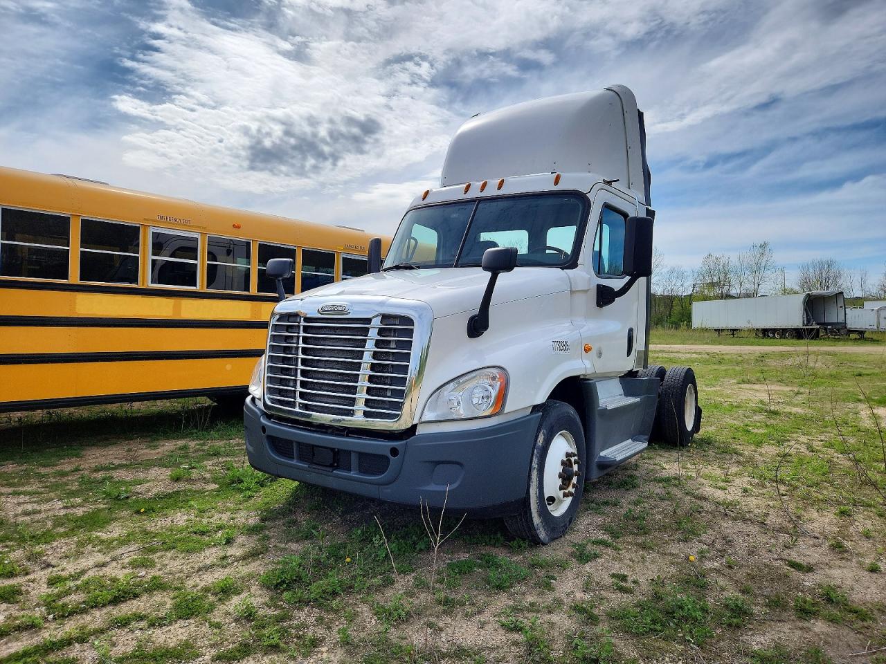 2016 FREIGHTLINER All other VIN 1FUBGEDV3GLHC5762 photo 2