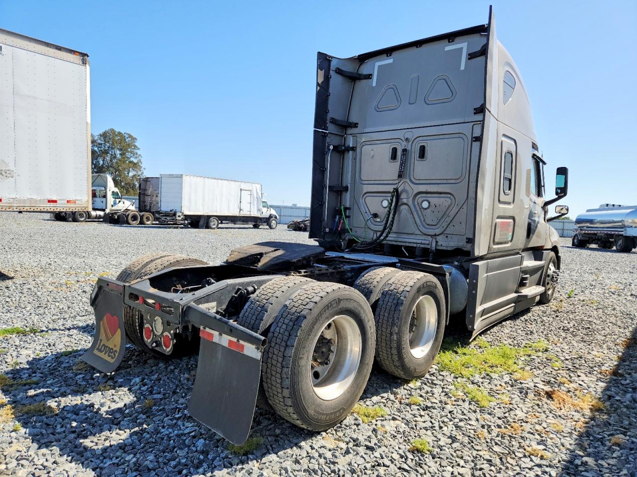 2022 FREIGHTLINER All other VIN 3AKJHHDR3NSNB1172 photo 4