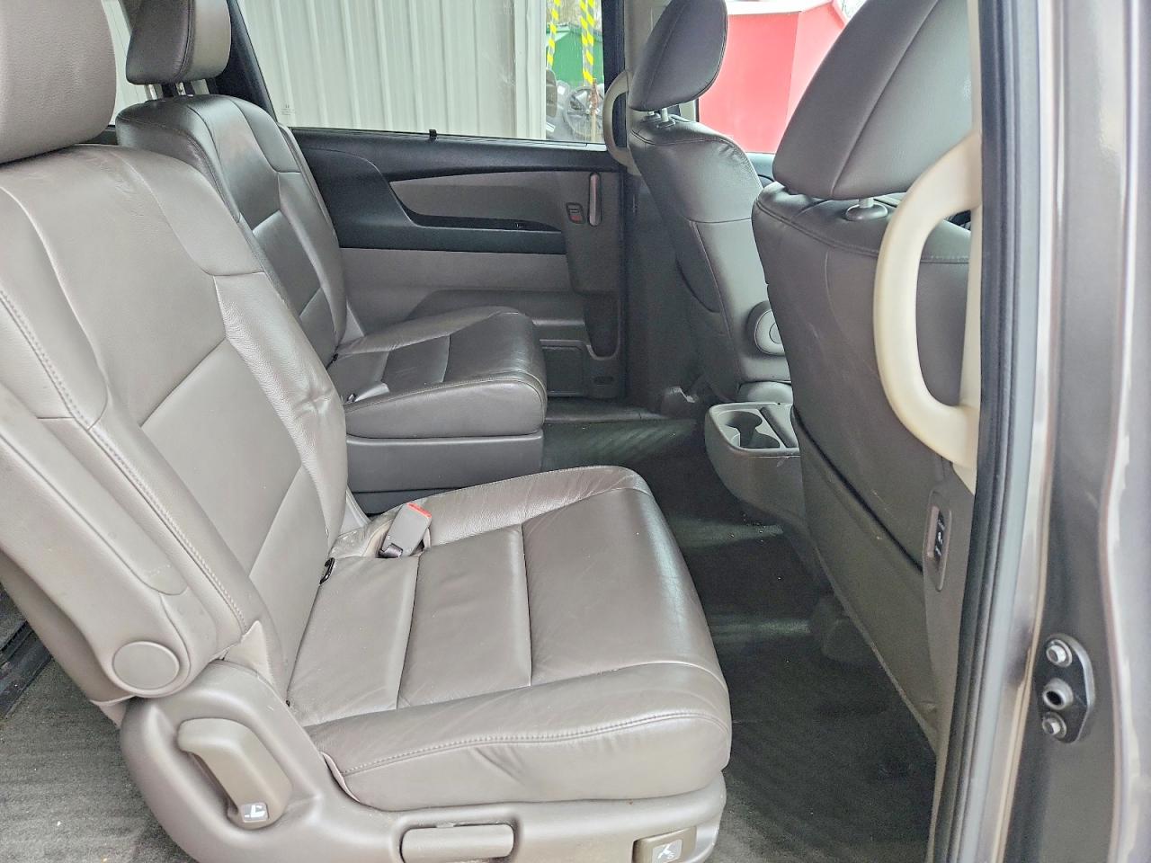 2012 Honda Odyssey VIN 5FNRL5H9XCB120795 photo 11