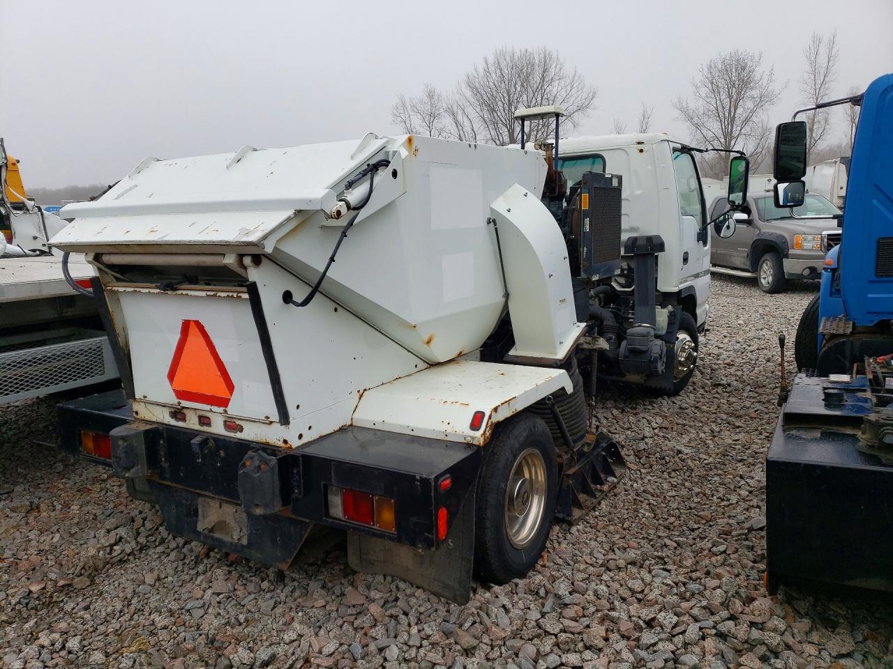 2006 Isuzu Npr VIN JALB4B16X67025126 photo 3