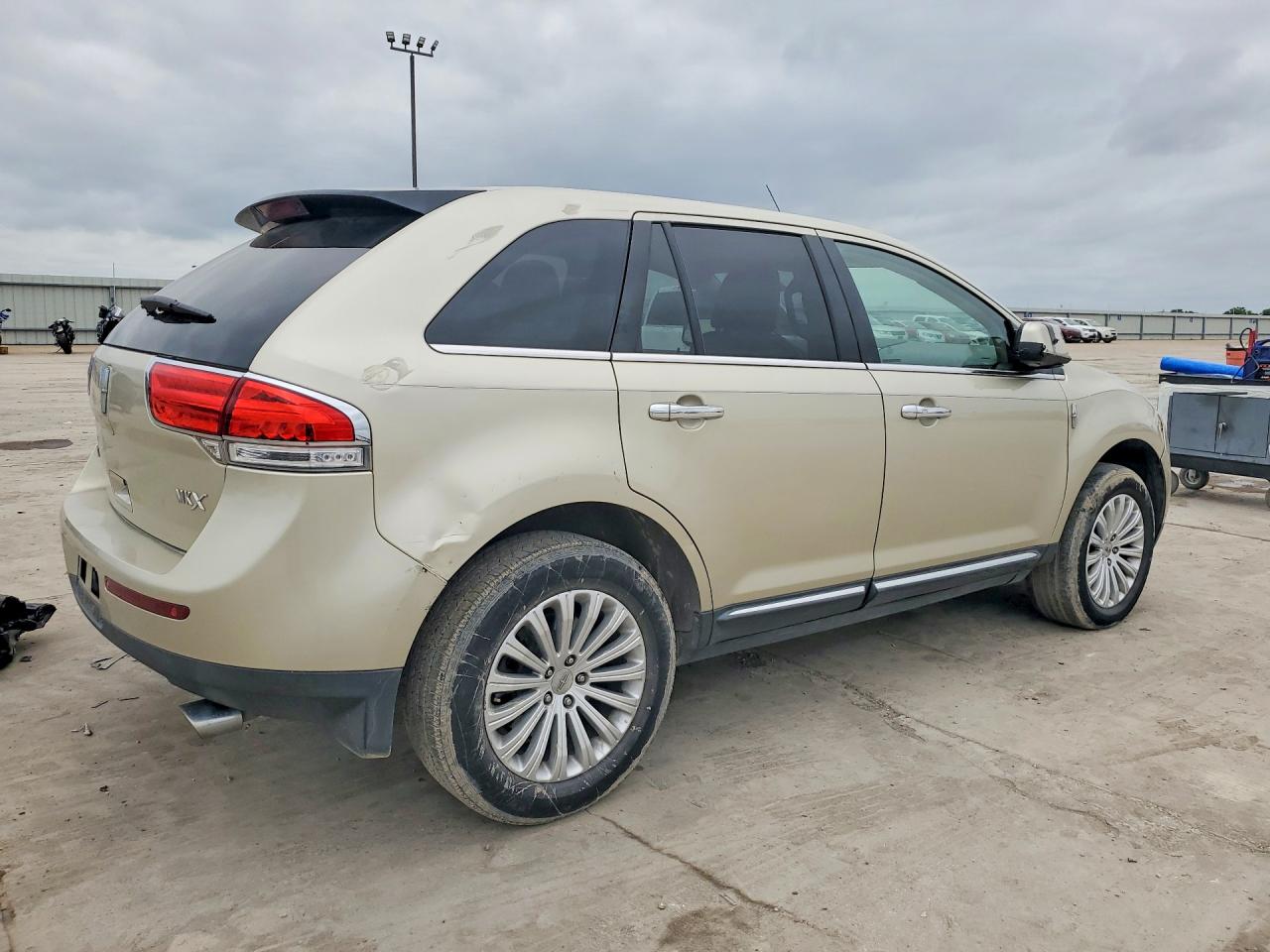 2011 LINCOLN Mkx VIN 2LMDJ6JK1BBJ09327 photo 3
