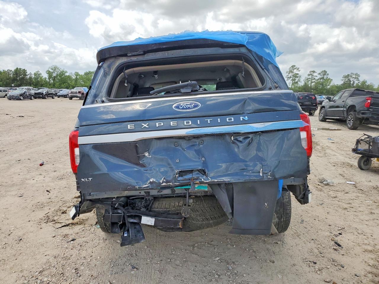 2024 Ford Expedition VIN 1FMJU1J8XREB06163 photo 6