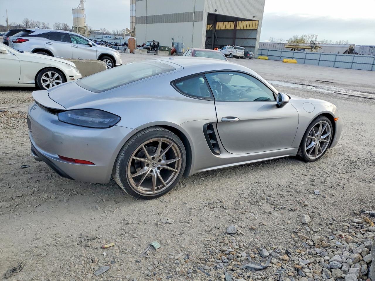 2019 Porsche Cayman VIN WP0AA2A81KS260996 photo 3