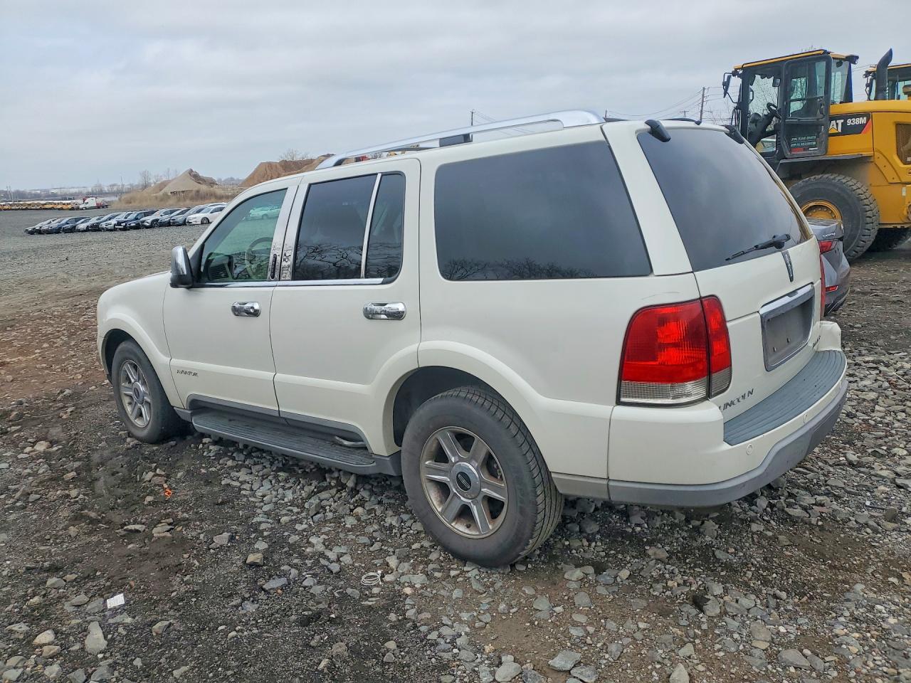 2004 LINCOLN Aviator VIN 5LMEU88H24ZJ44887 photo 2