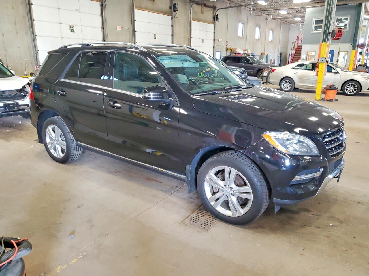 2013 Mercedes-Benz M-class VIN 4JGDA2EB4DA208253 photo 4