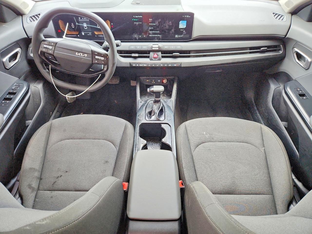 2025 KIA All other VIN 3KPFT4DE3SE216417 photo 8