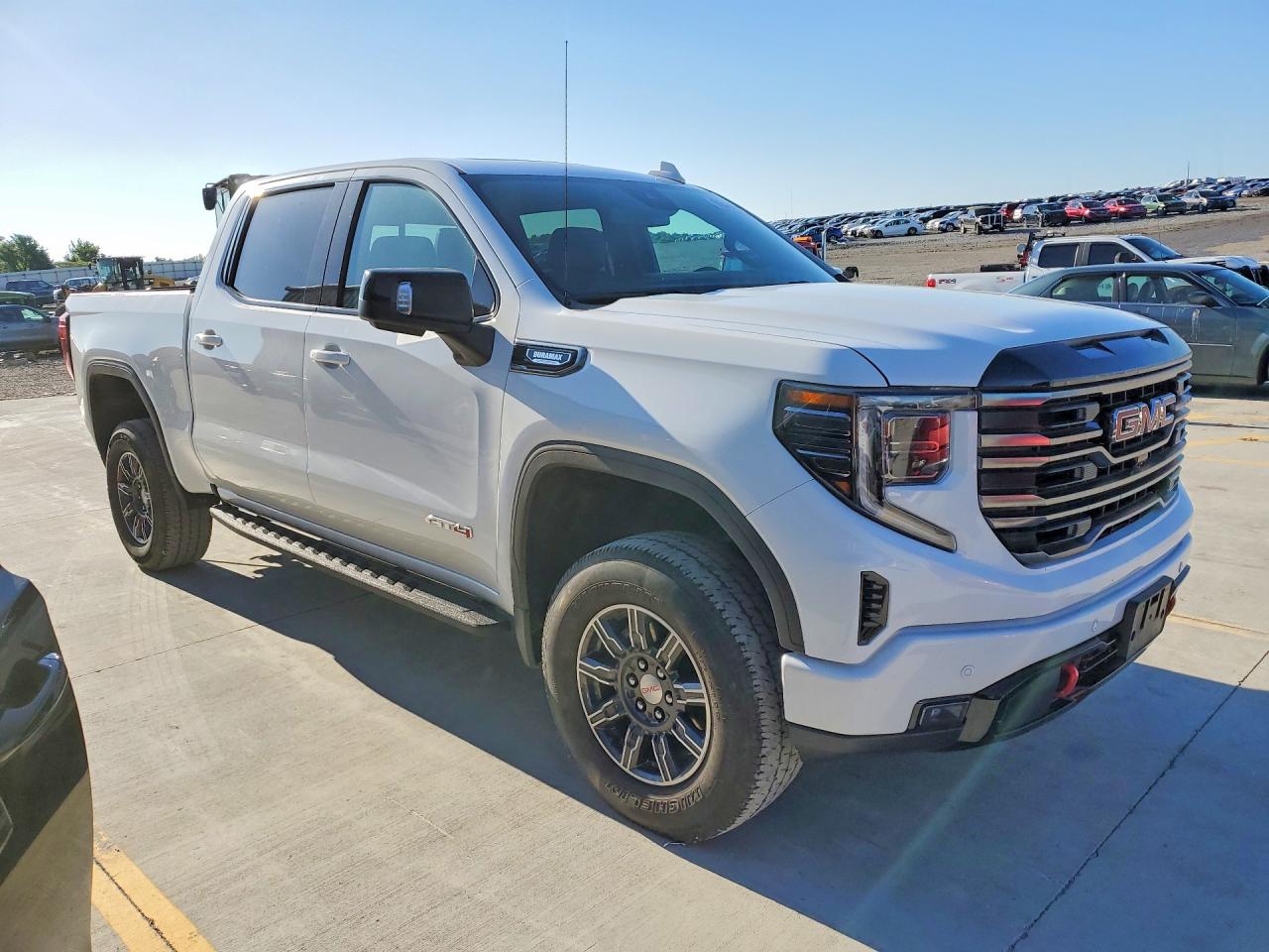 2026 GMC SIERRA VIN 3GTUUEE88TG219225 photo 4