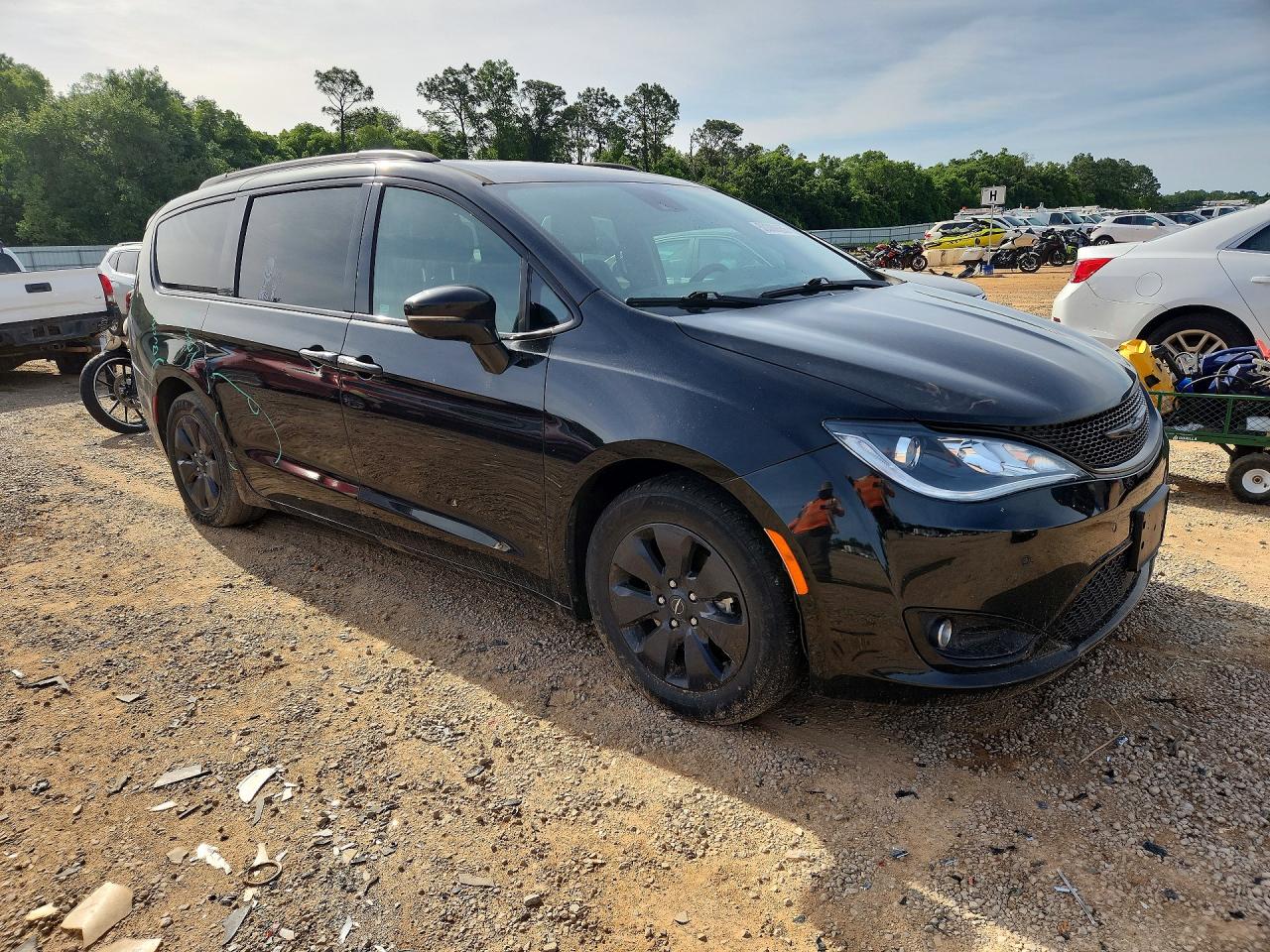 2020 CHRYSLER Pacifica VIN 2C4RC1N76LR267485 photo 4