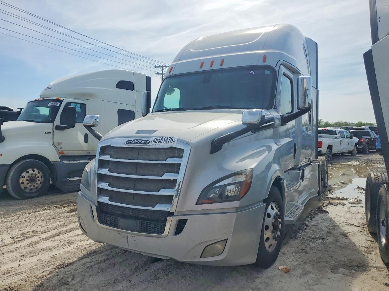 2020 FREIGHTLINER All other VIN 3AKJHHDR9LSLS7730 photo 2