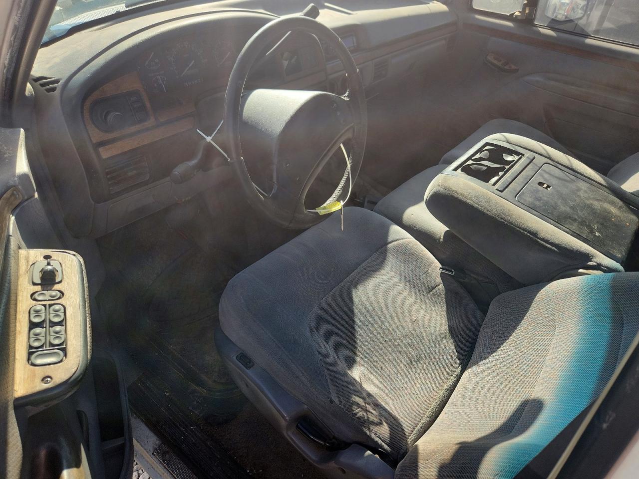 1997 Ford F350 VIN 1FTJW35F1VEC92141 photo 8
