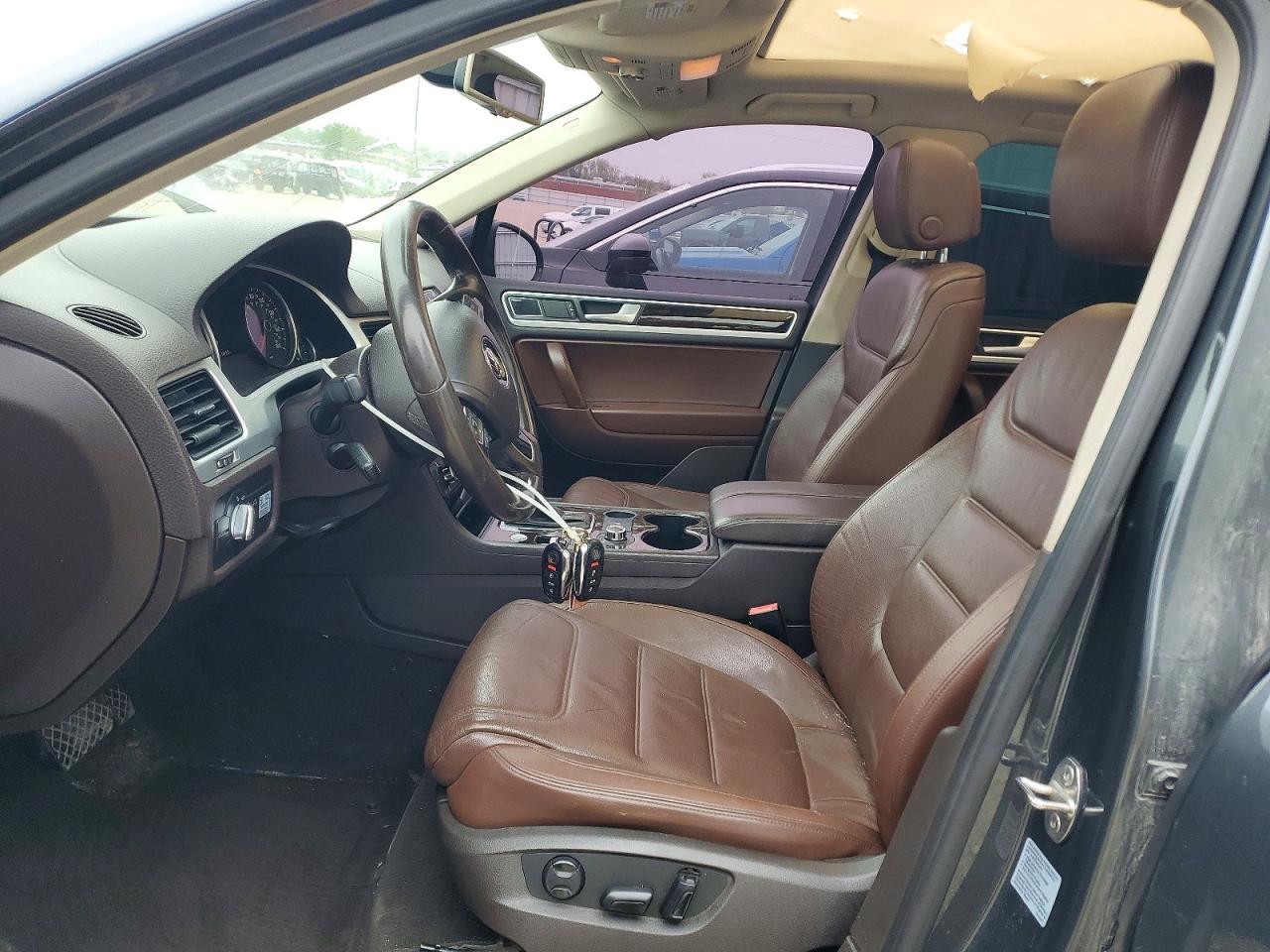 2013 Volkswagen Touareg VIN WVGEP9BP9DD012836 photo 7