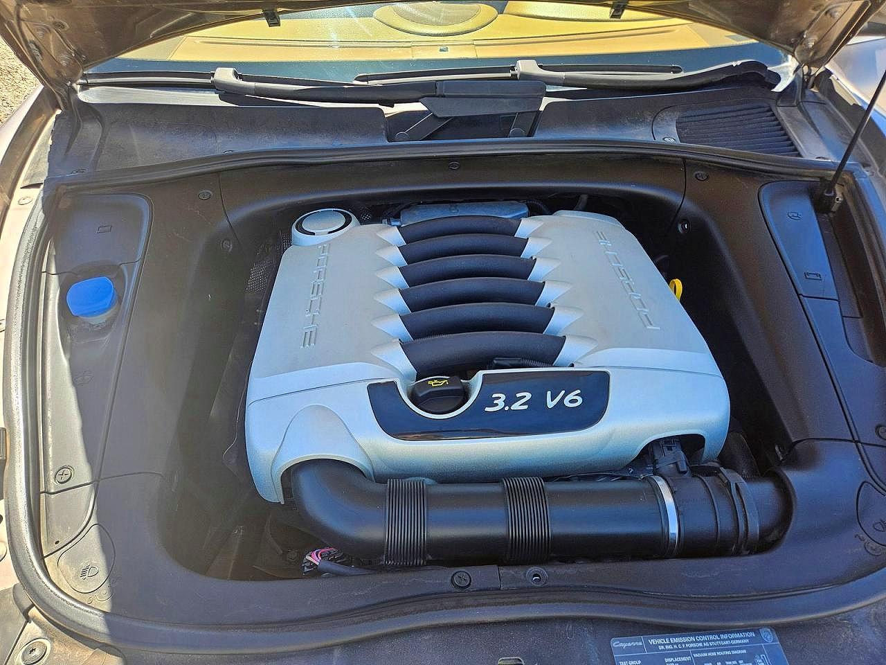 2005 Porsche Cayenne VIN WP1AA29P85LA25570 photo 7