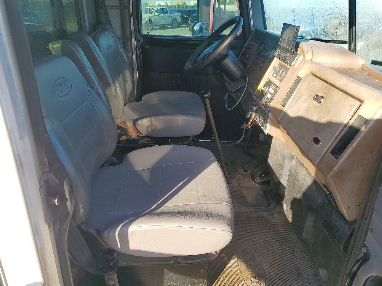 2002 PETERBILT All other VIN 2NPNHD7X72M556314 photo 5