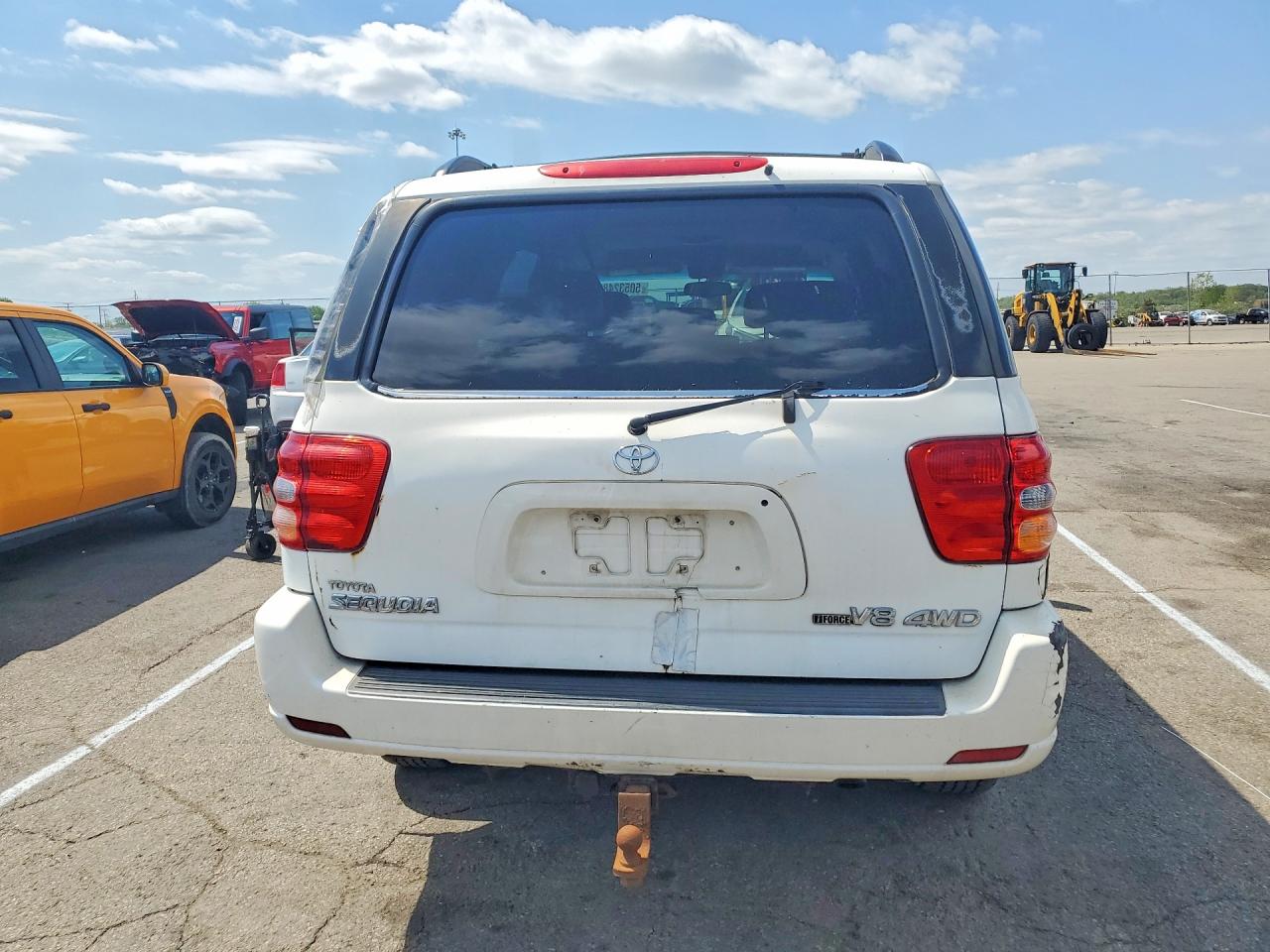 2004 Toyota Sequoia VIN 5TDBT48A94S221135 photo 6