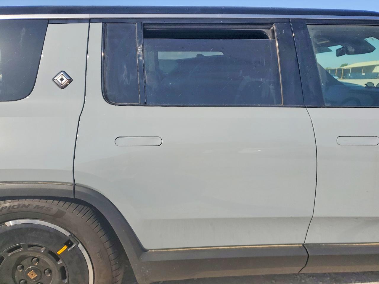 2025 Rivian Ris VIN 7PDSGBBA7SN046672 photo 11
