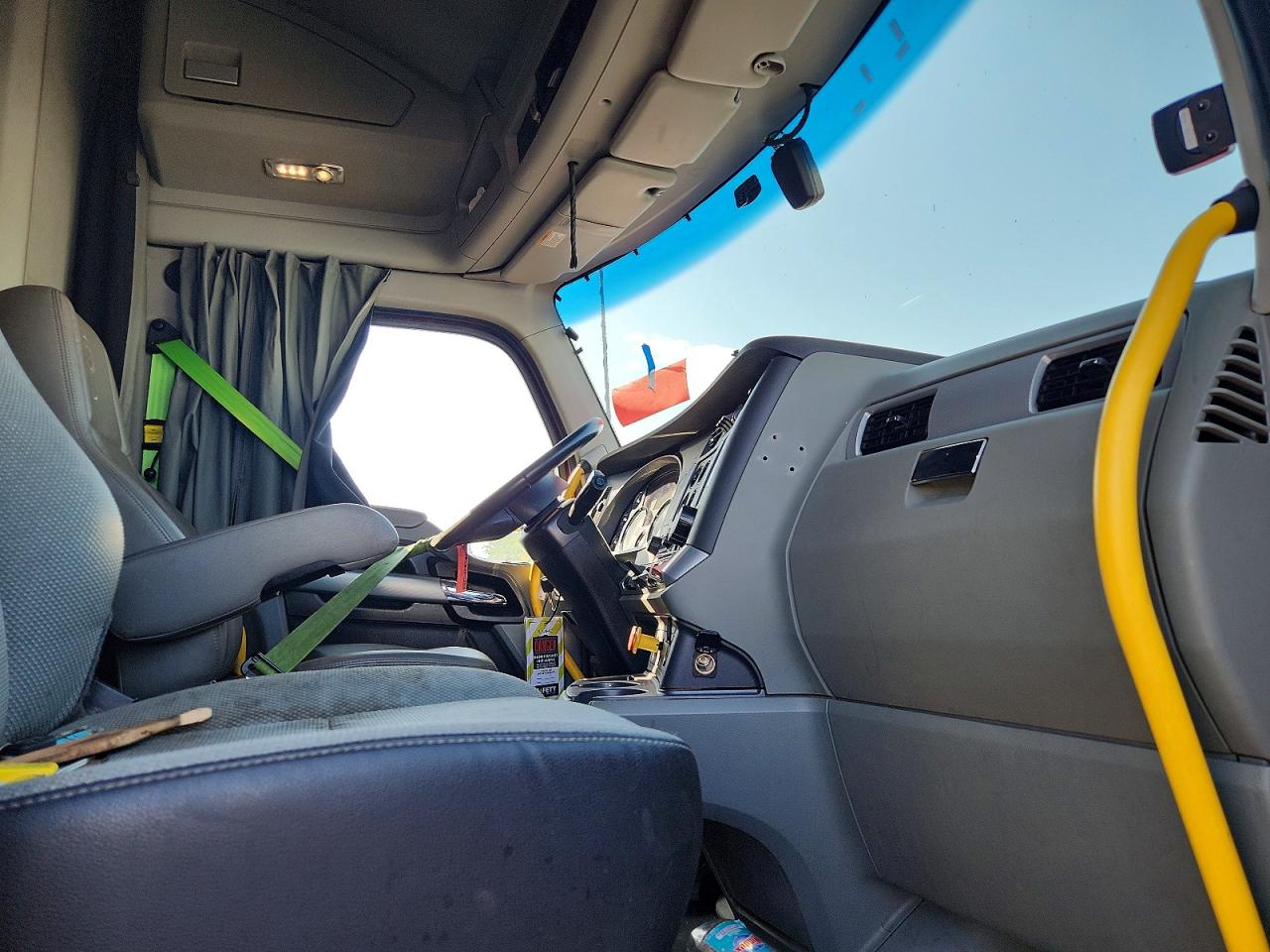 2021 KENWORTH T680 VIN 1XKYDP9X2MJ436644 photo 5