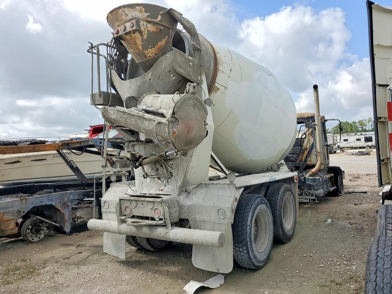 2020 MACK All other VIN 1M2GR2GC8LM013488 photo 4