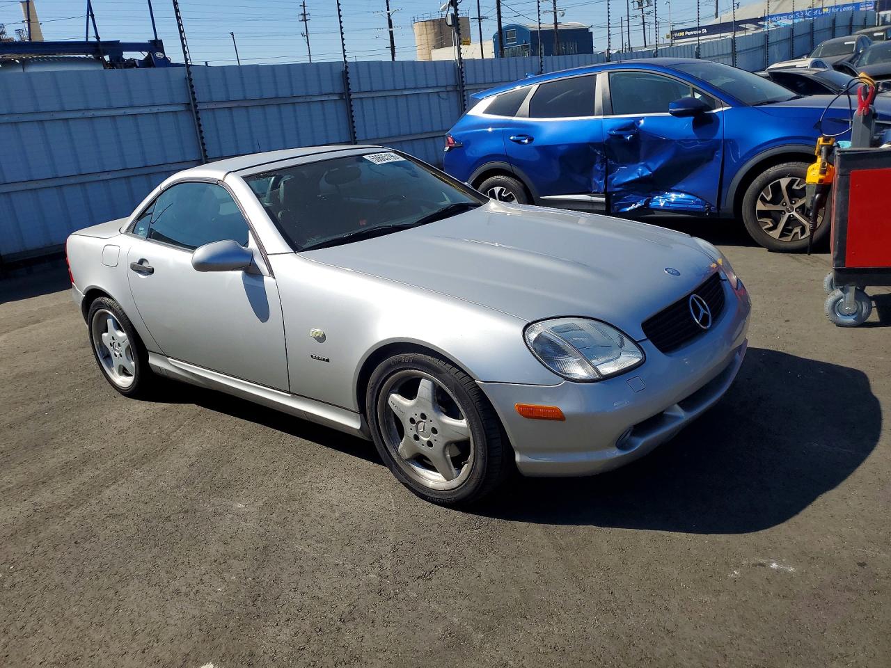 1999 Mercedes-Benz Slk-class VIN WDBKK47FXXF088789 photo 4
