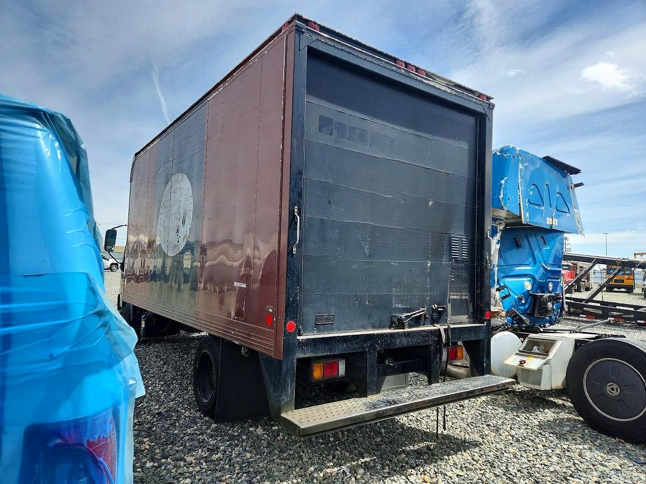 2018 HINO All models VIN JHHSDM2H4JK006720 photo 2