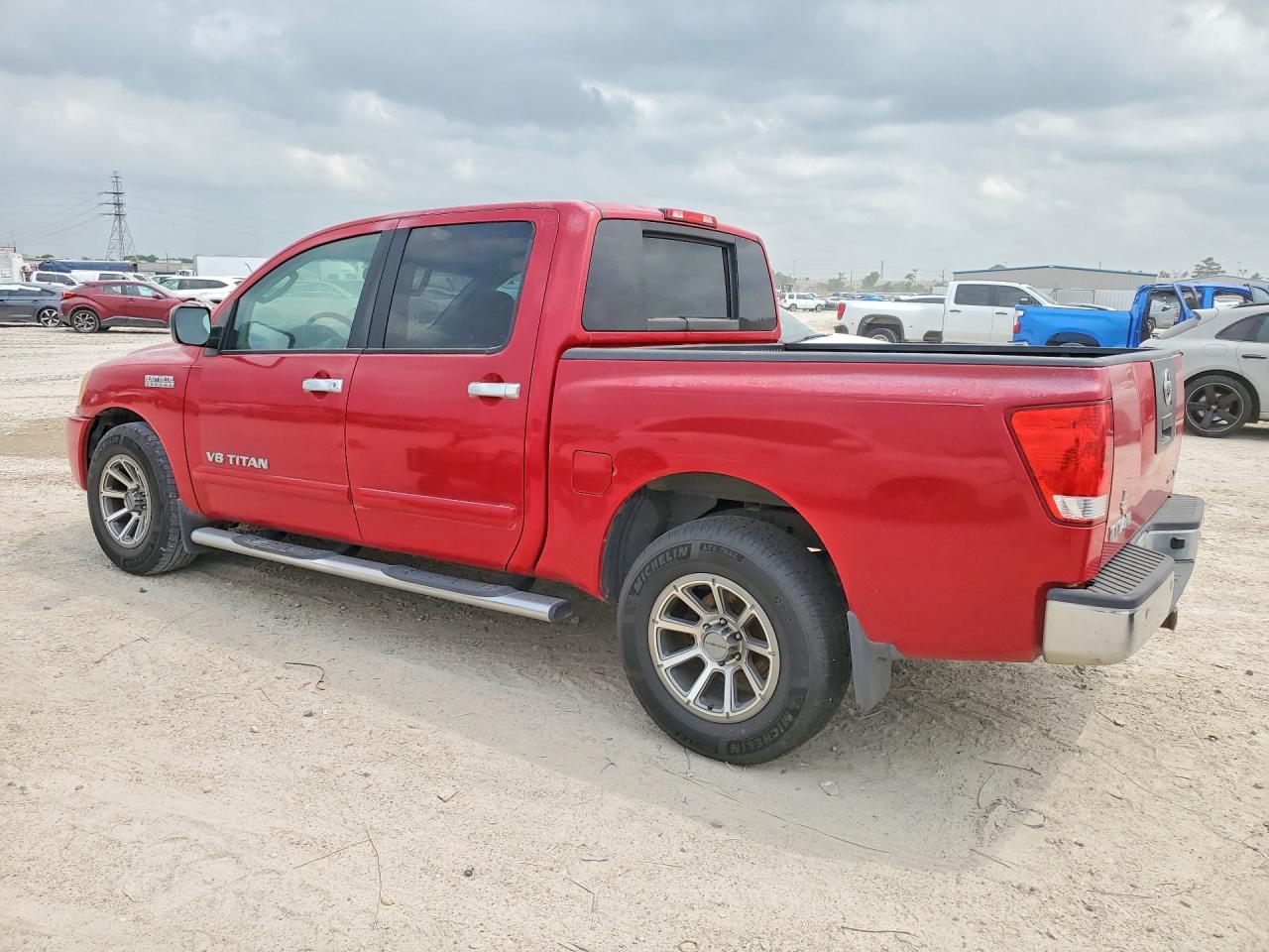 2011 Nissan TITAN VIN 1N6BA0ED8BN321241 photo 2