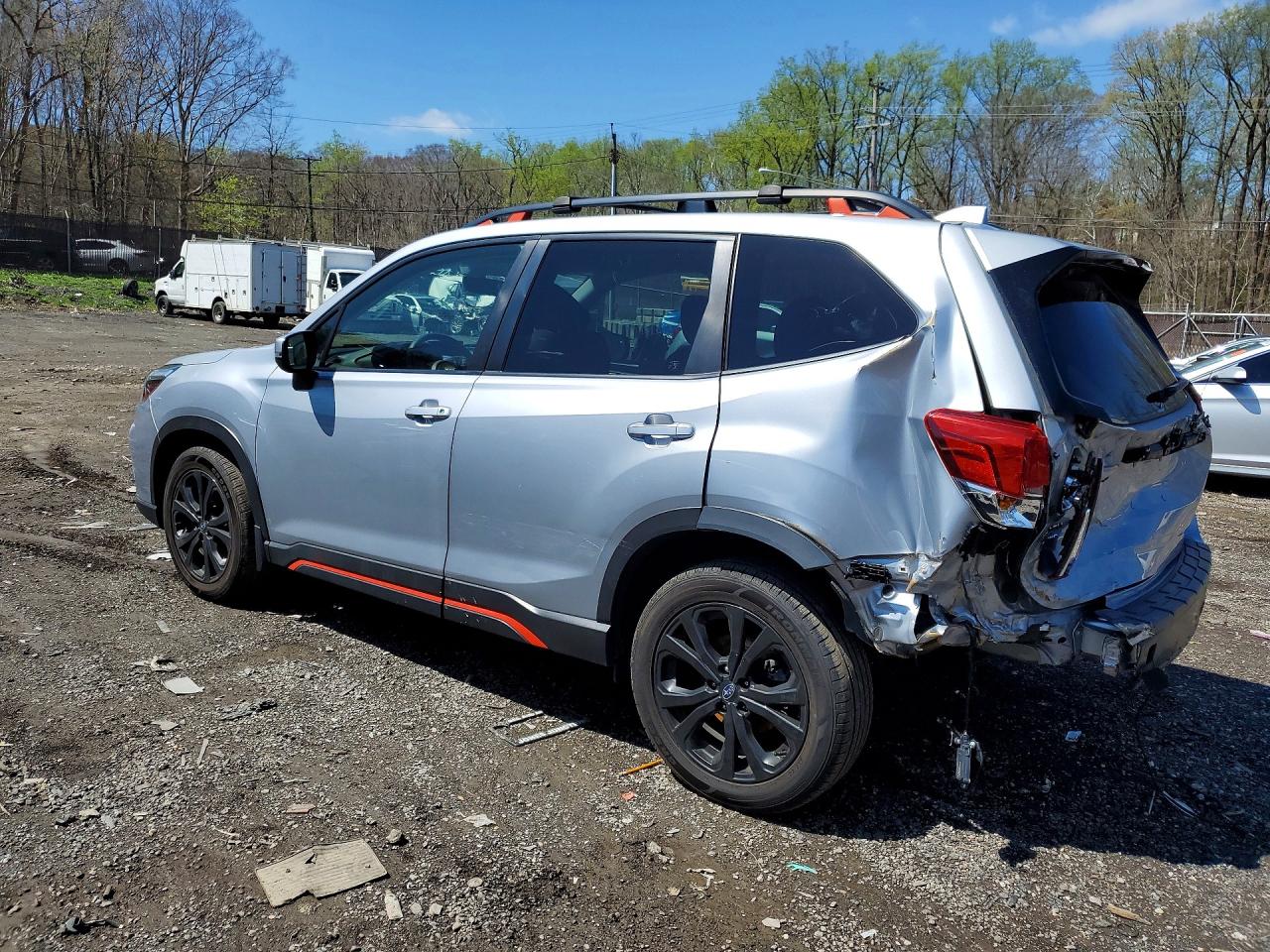 2021 Subaru Forester VIN JF2SKARC4MH464990 photo 2