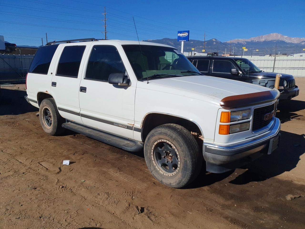 1998 GMC Yukon VIN 1GKEK13RXWJ721854 photo 4