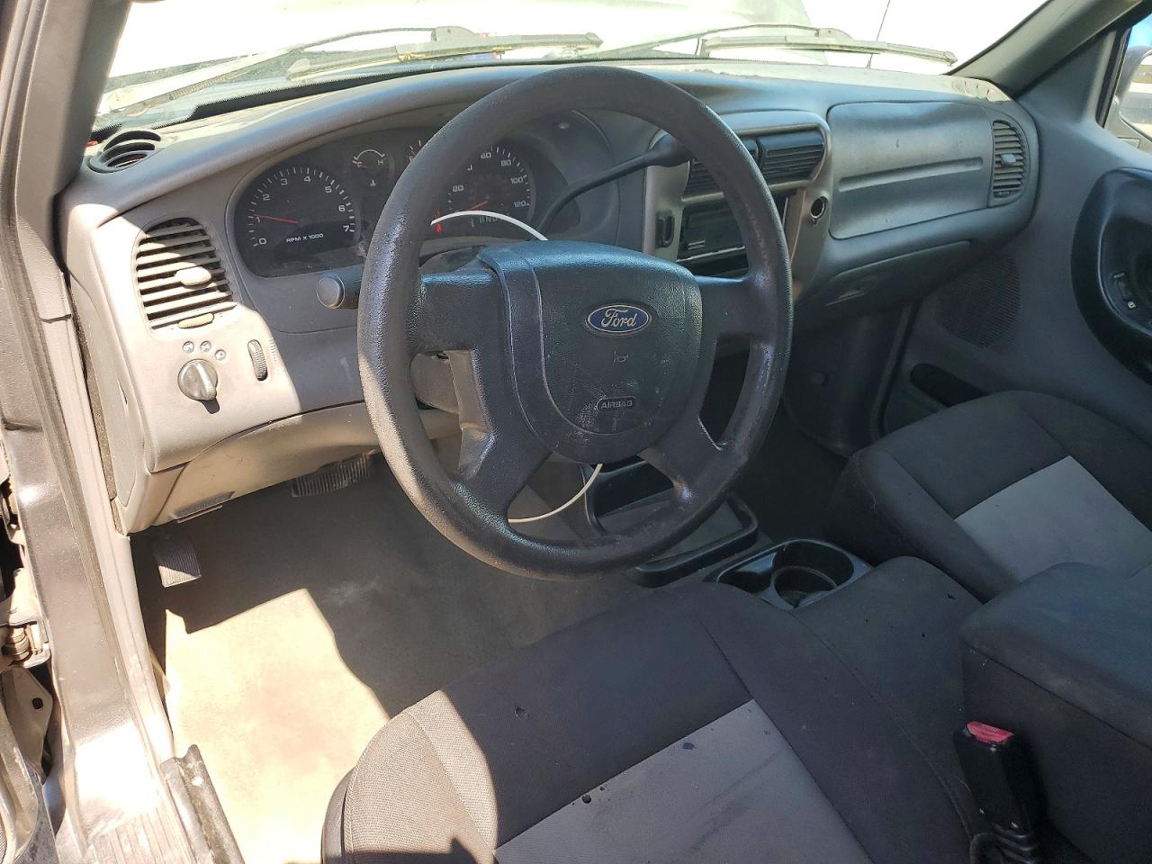 2005 Ford Ranger VIN 1FTYR14U75PA76700 photo 8