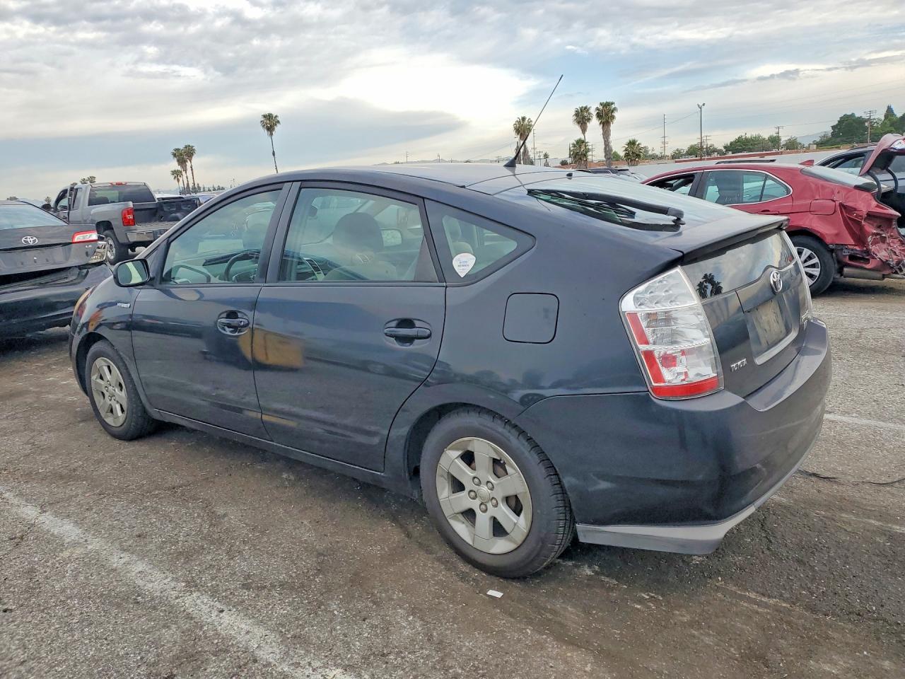 2007 TOYOTA Prius base VIN JTDKB20U673212945 photo 2