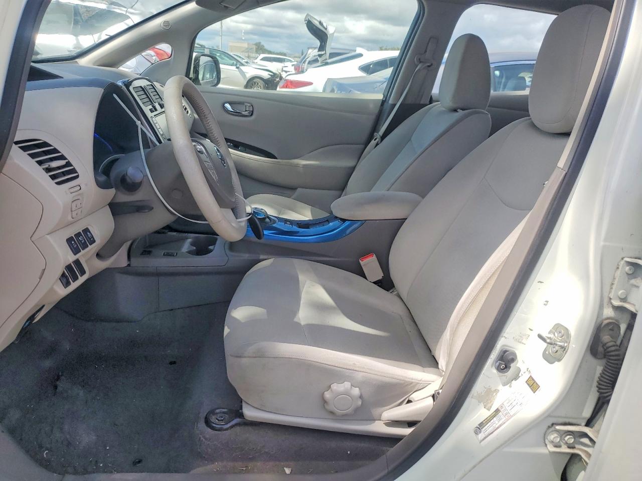2012 Nissan Leaf VIN JN1AZ0CPXCT015565 photo 7