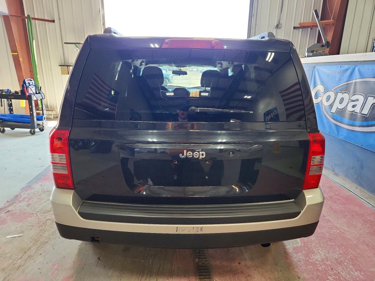 2011 Jeep Patriot VIN 1J4NT1GA2BD107686 photo 6