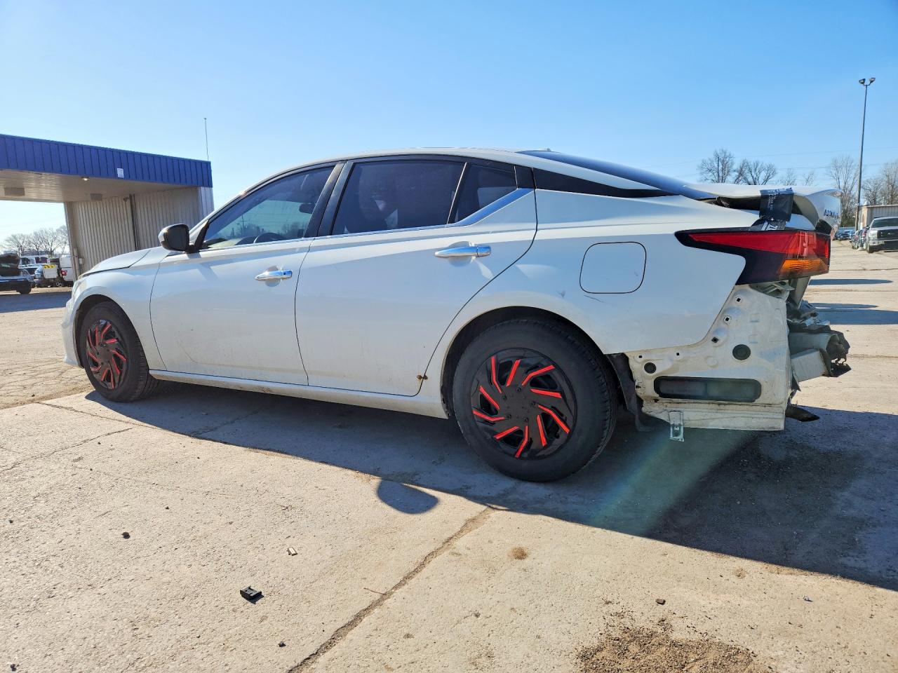 2020 Nissan Altima VIN 1N4BL4BV0LC223633 photo 2
