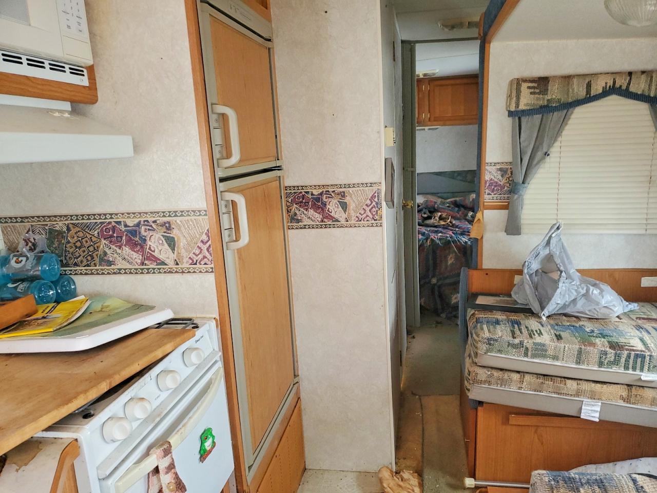 2002 FLEETWOOD Travel VIN 1EA1F292932803971 photo 6