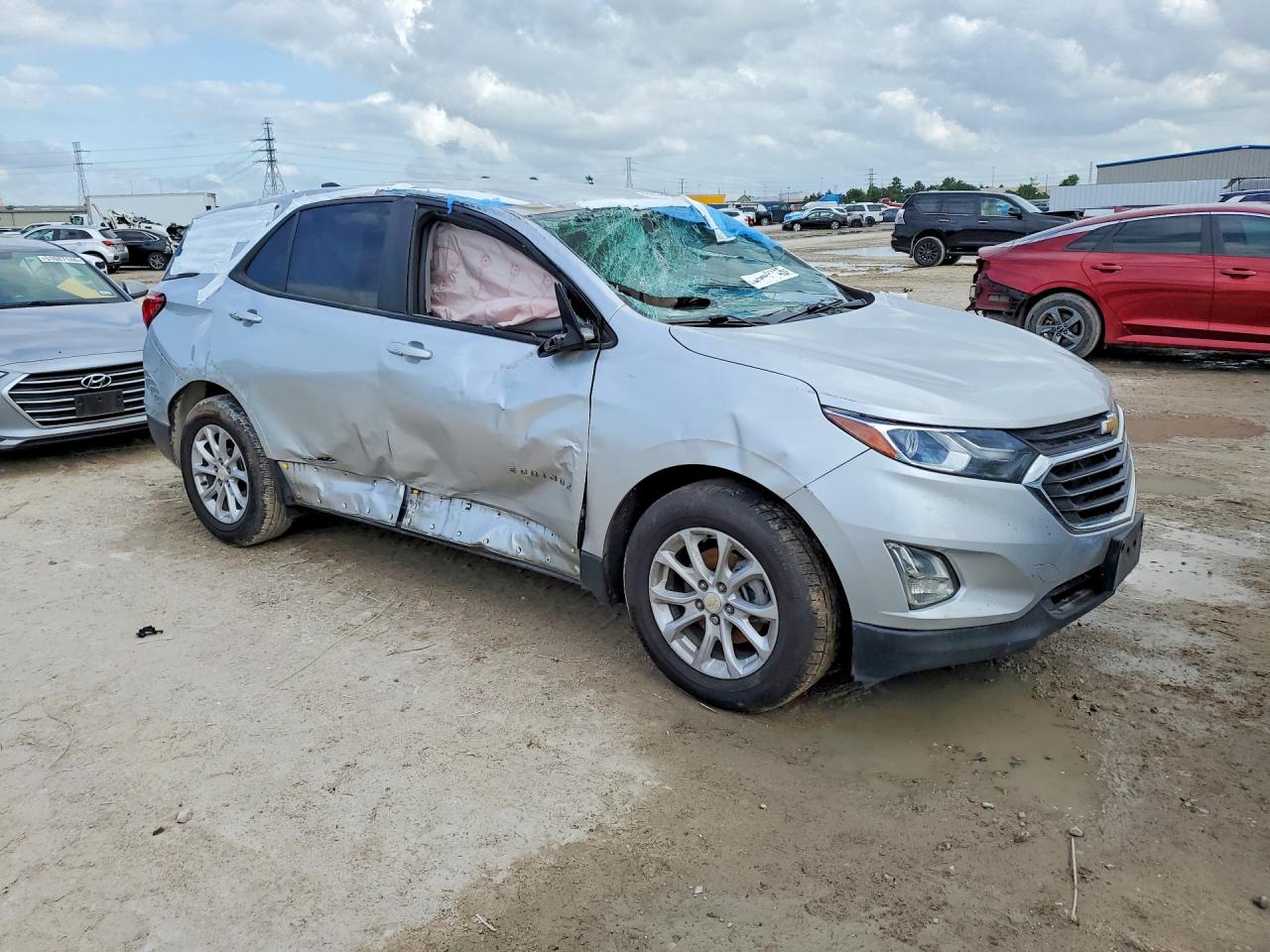2021 Chevrolet Equinox VIN 3GNAXHEV7MS150888 photo 4