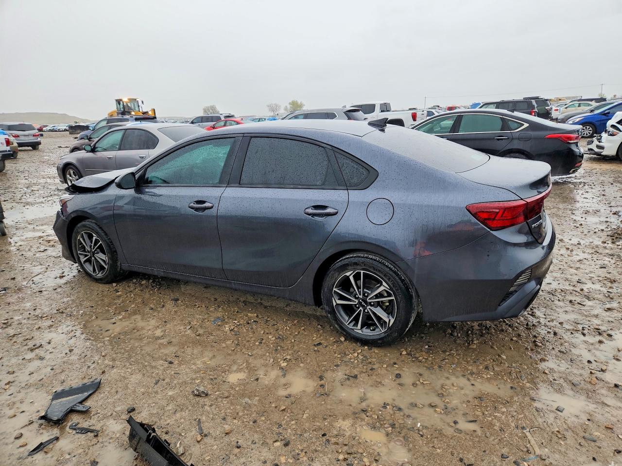 2022 Kia Forte lxs VIN 3KPF24ADXNE482889 photo 2