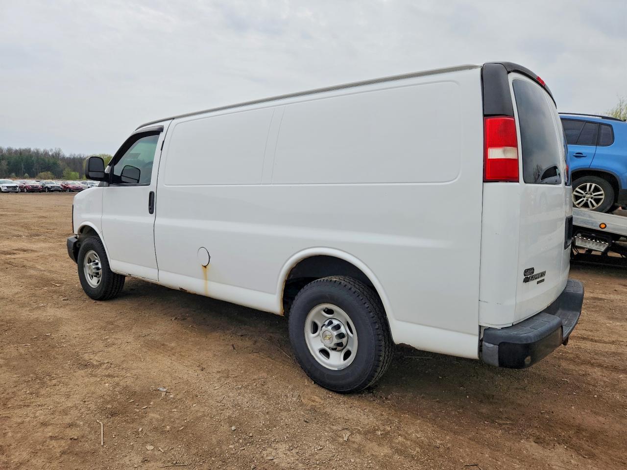 2014 CHEVROLET Express VIN 1GCWGFBA1E1101788 photo 2