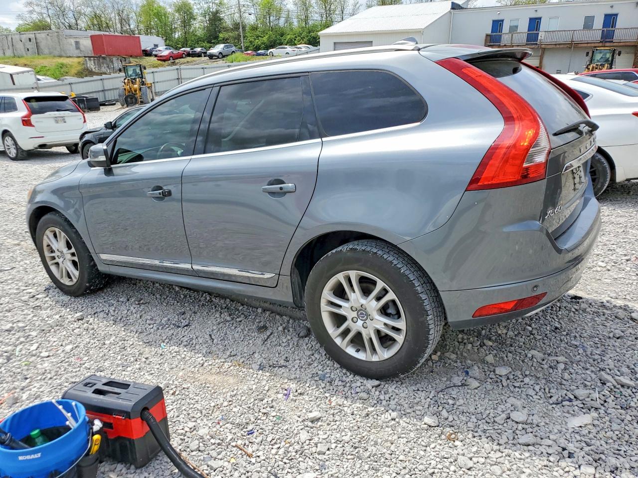 2016 VOLVO Xc60 VIN YV440MDK6G2788945 photo 2