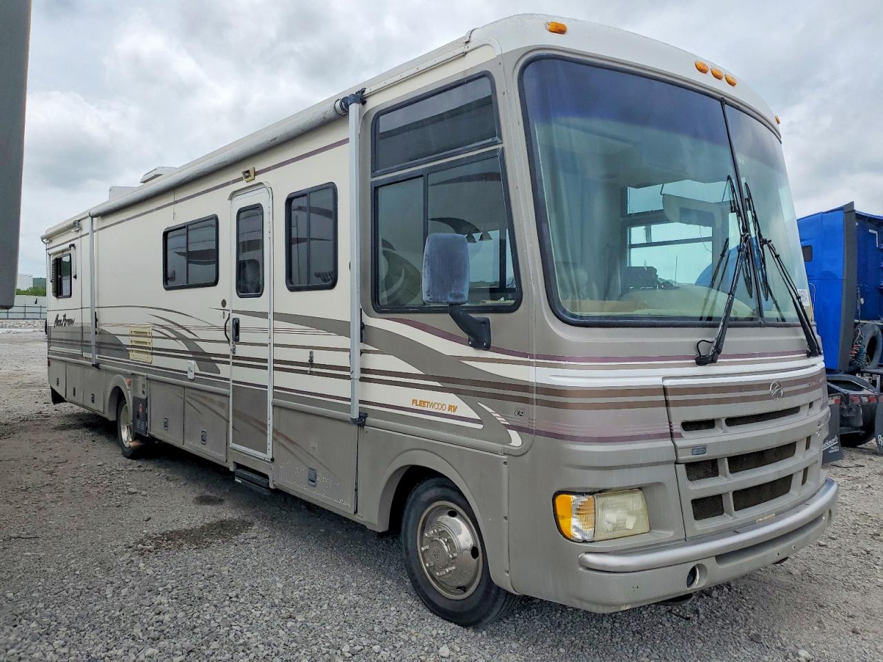 2000 FLEETWOOD All models VIN 1FCNF53SXY0A03451 photo 1