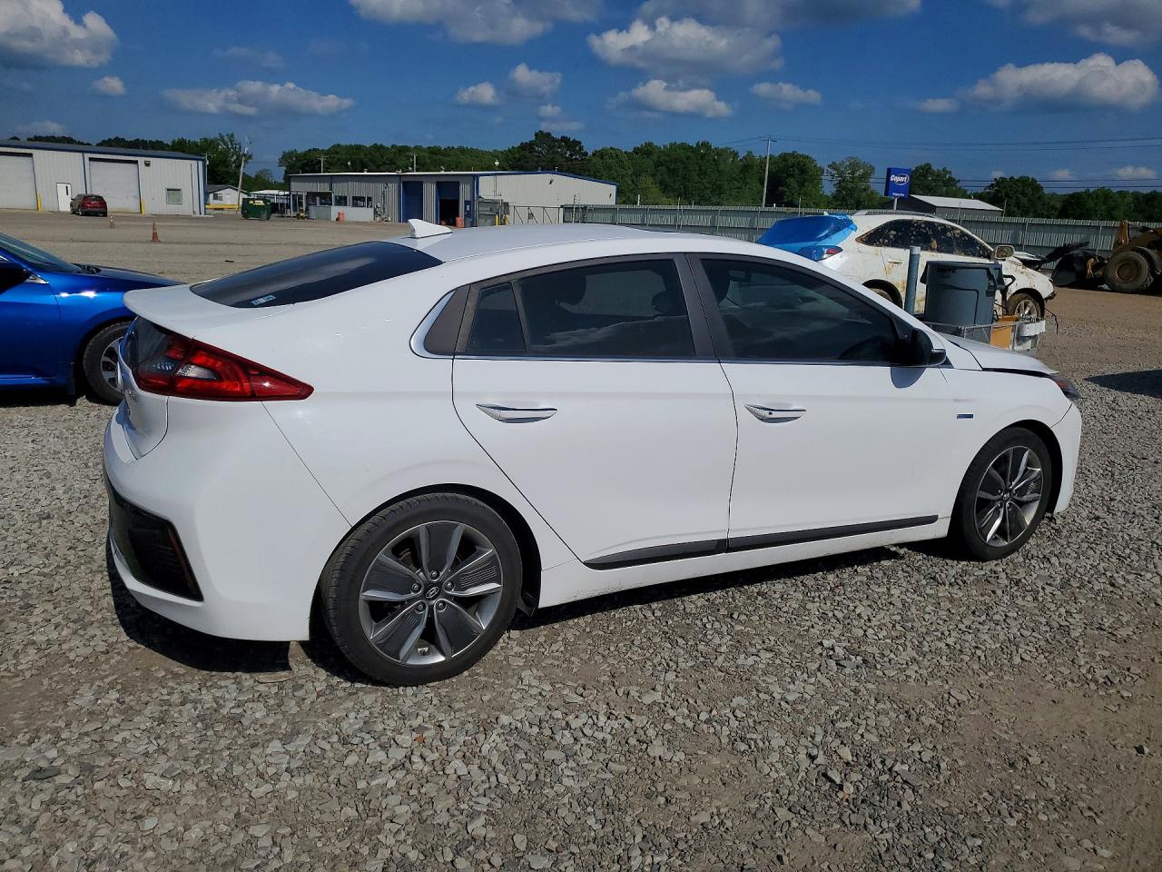 2018 Hyundai Ioniq VIN KMHC85LC6JU077566 photo 3