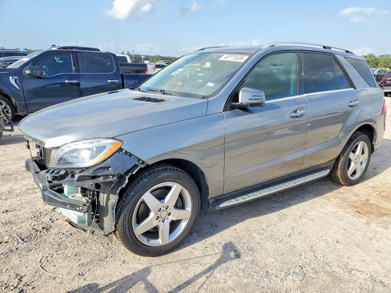 2014 Mercedes M-class VIN 4JGDA5JB5EA318446 photo 1