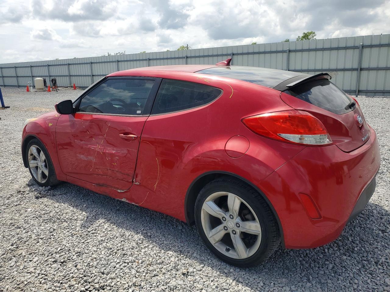 2015 Hyundai Veloster VIN KMHTC6AD7FU225778 photo 2