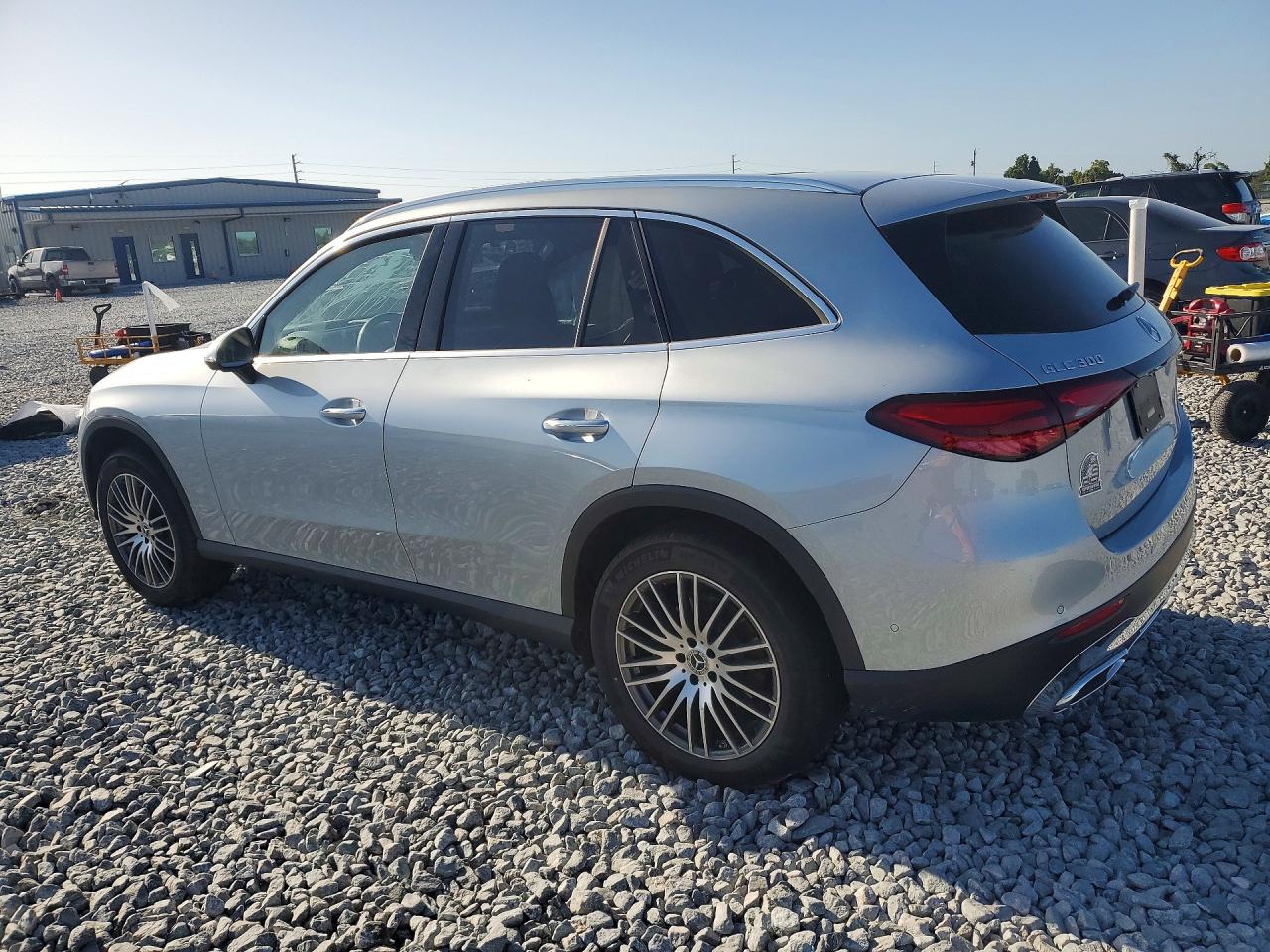 2023 Mercedes-Benz Glc class VIN W1NKM4HB0PF052318 photo 2