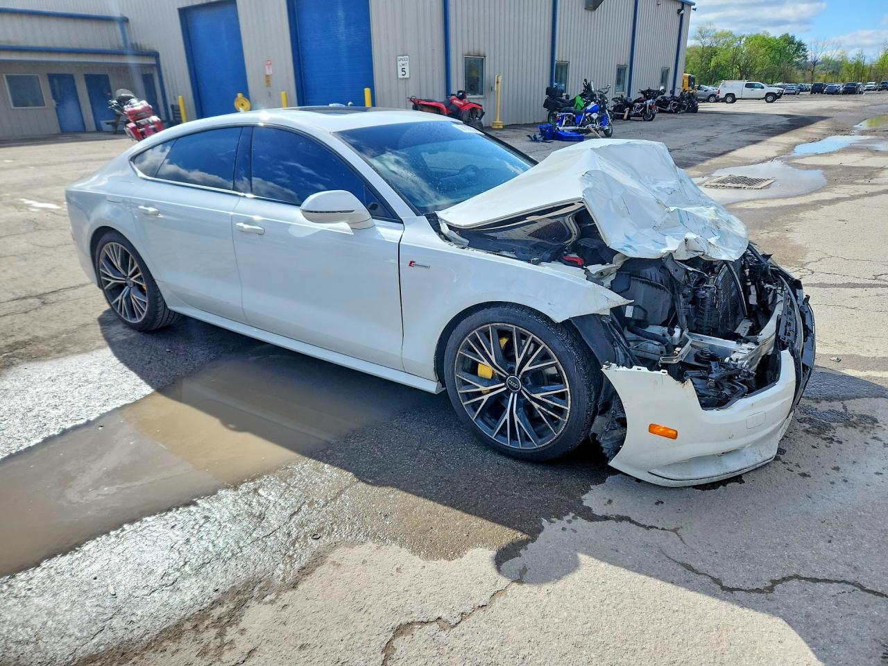 2017 AUDI A7 VIN WAUW2AFC3HN056716 photo 4