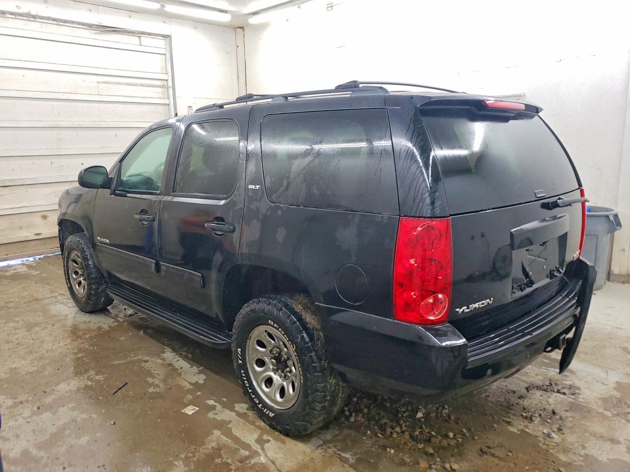 2014 GMC Yukon VIN 1GKS1CE03ER238092 photo 2