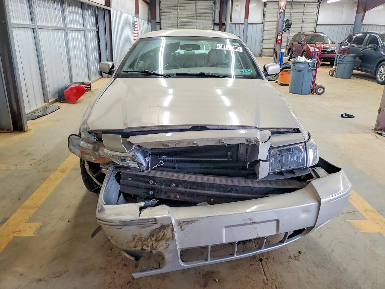 2008 Mercury Grmarquis VIN 2MEFM74VX8X634845 photo 5