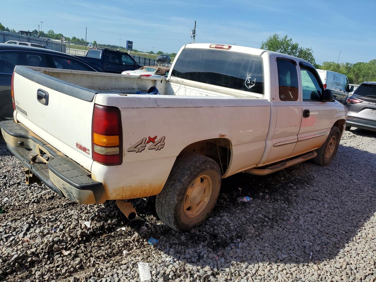 2010 Chevrolet Silverado VIN 2GTEK19T031325100 photo 3