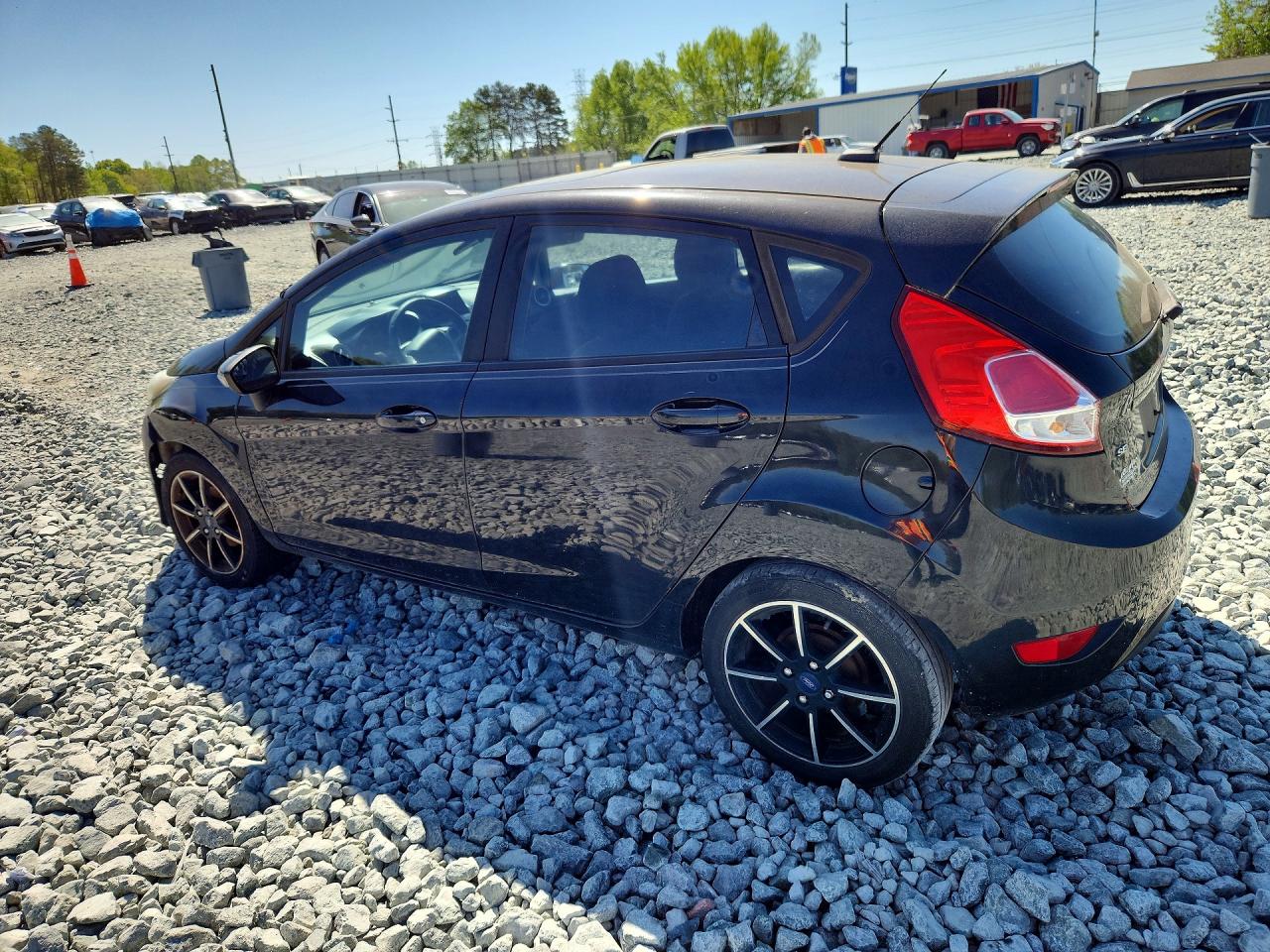 2015 Ford Fiesta VIN 3FADP4EJ9FM150397 photo 2