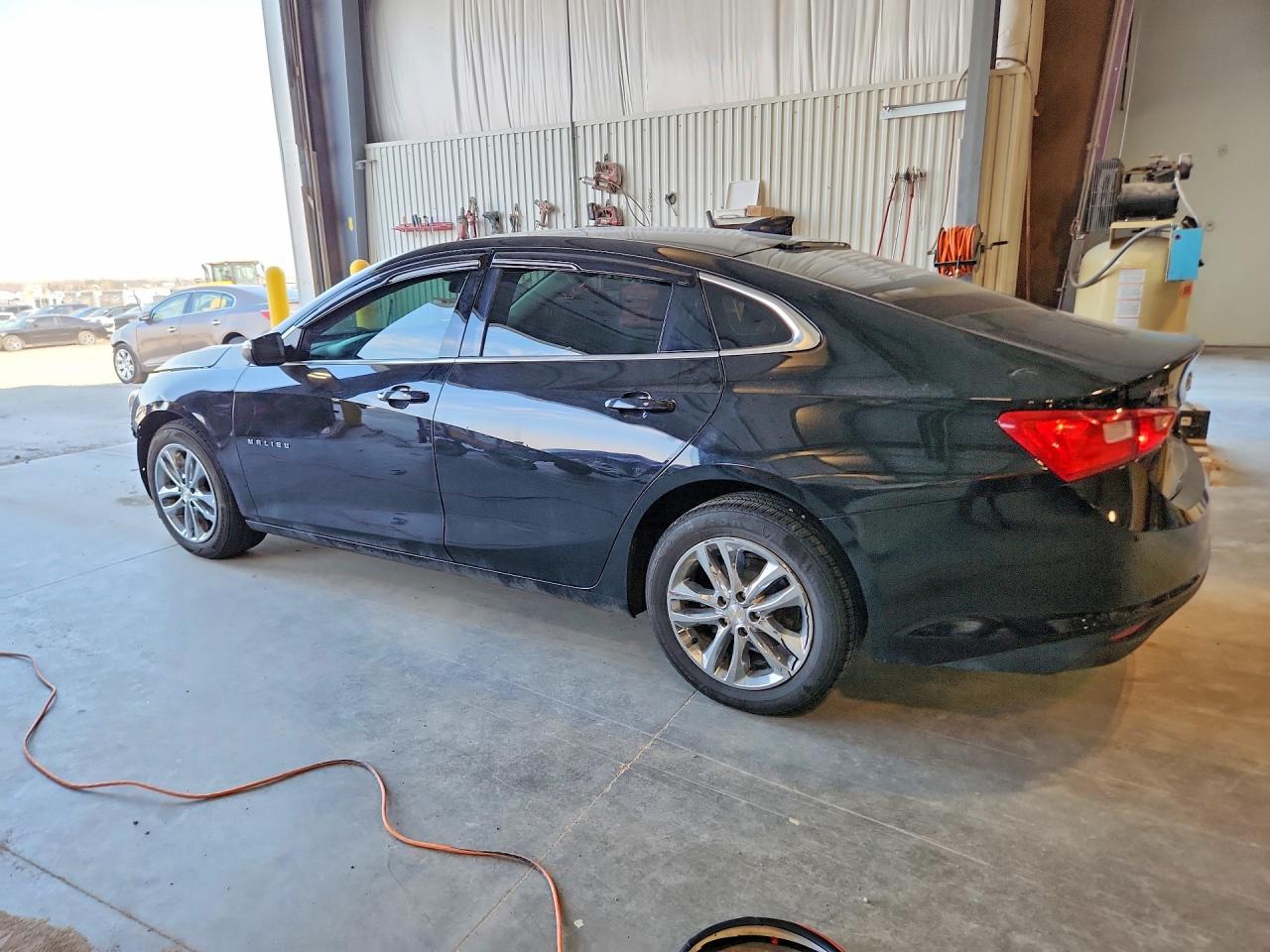 2018 Chevrolet Malibu VIN 1G1ZD5ST1JF226989 photo 2